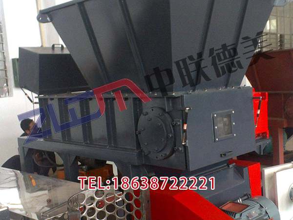 陜西供應(yīng)木材撕碎機(jī)多少錢一臺